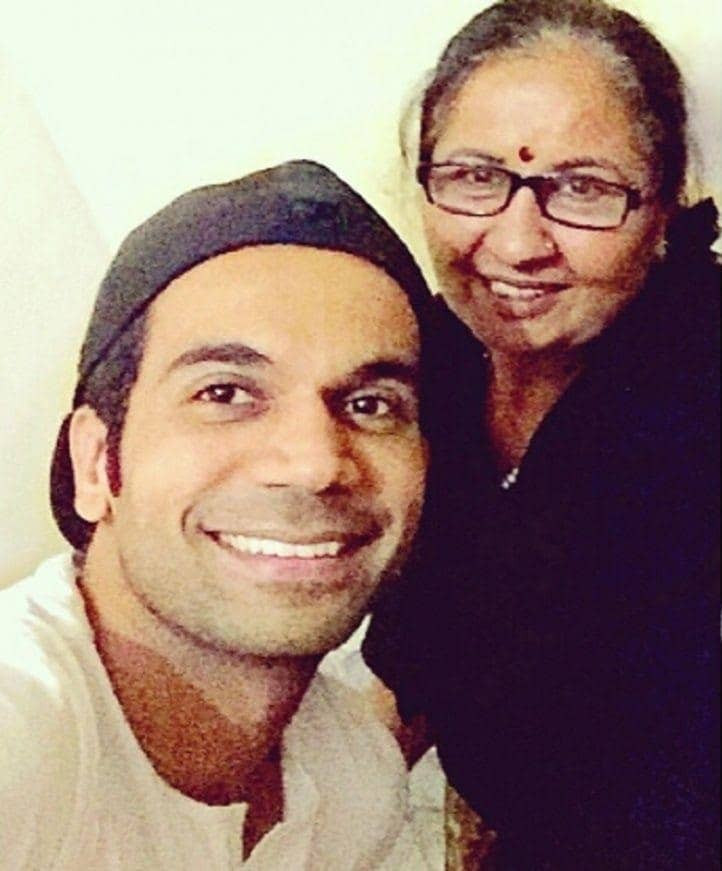 rajkummar rao with his mother